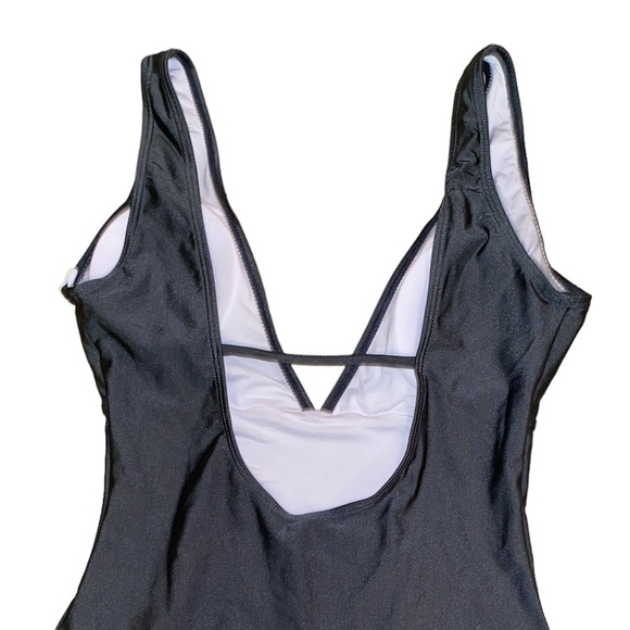 NWT Cupshe Sweet Smile Pewter Gray Ruffle Cutout Swimsuit - S - Picture 7 of 14